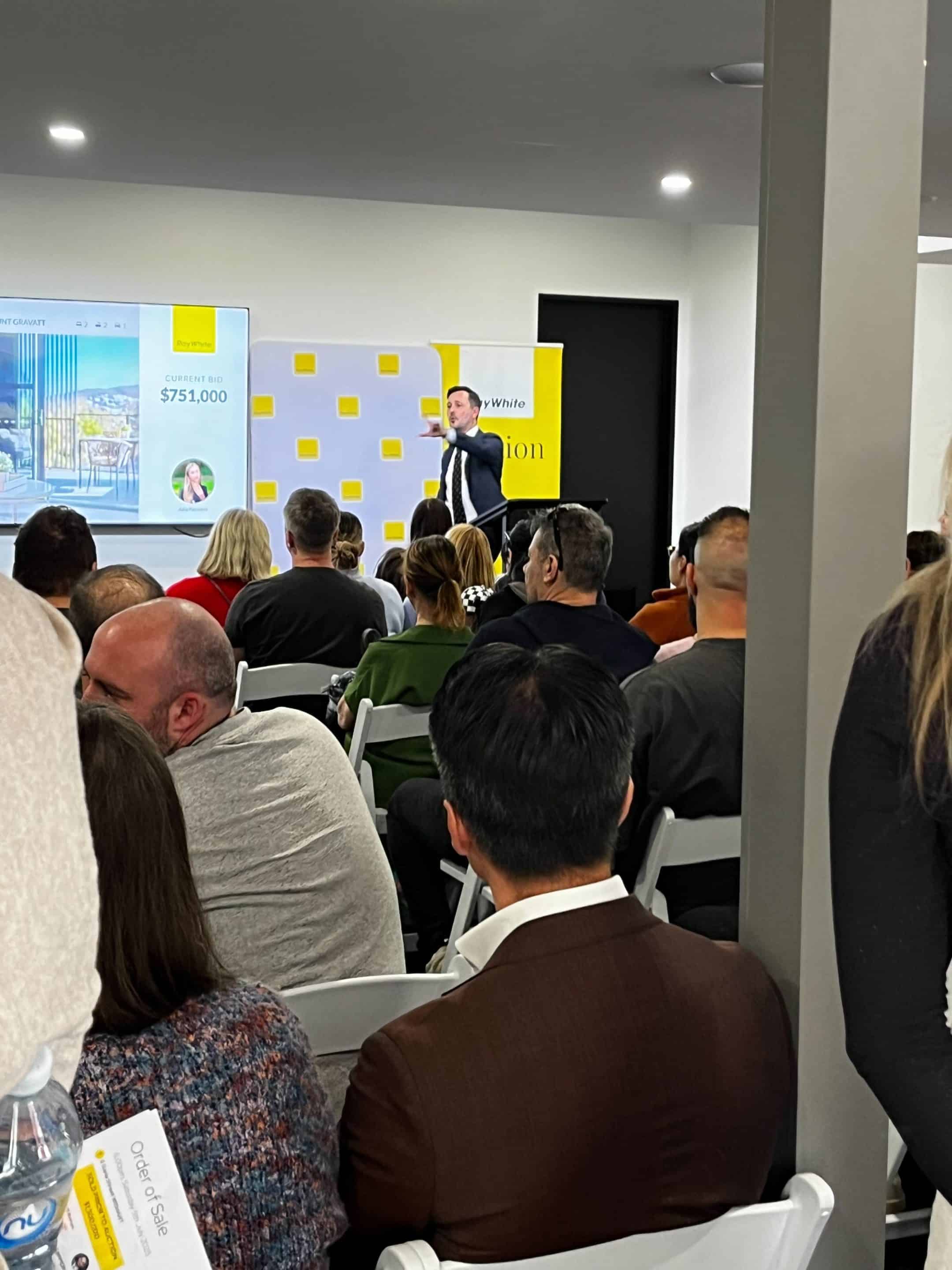 Why Use a Buyers Agent at Auction?