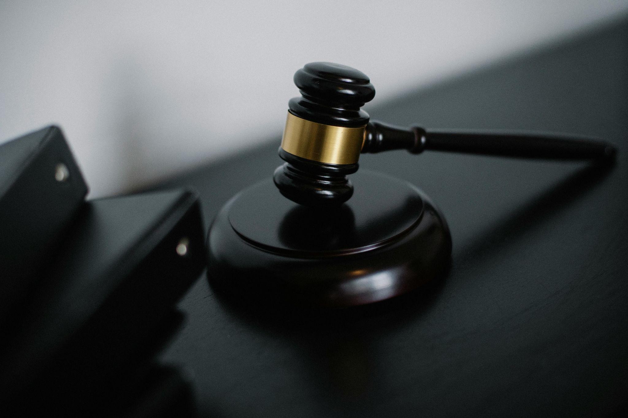 How to Spot and Respond to a Vendor Bid When Bidding at Auction